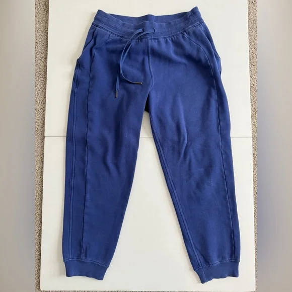 Lululemon Scuba High-Rise Jogger - Picture 2 of 8